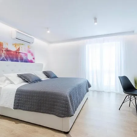 Vega - Three Bedroom With Swimming Pool And Sea View *