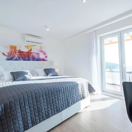 Vega - Three Bedroom With Swimming Pool And Sea View Dubrovnik
